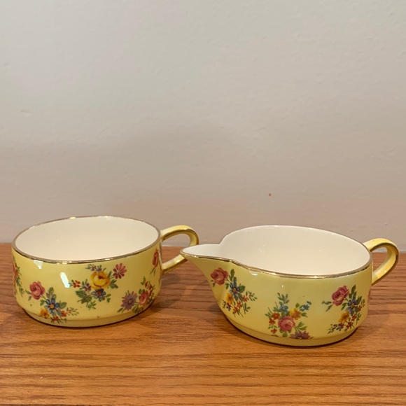 Royal Wilton china stackable sugar and creamer cups - Picture 2 of 9